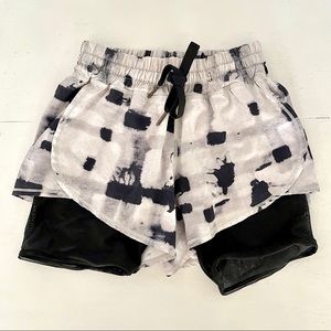 Lululemon Lined Shorts Size 2